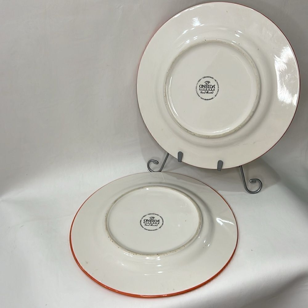 Oneida Kitchen LaFiesta Dinner Plates 11 In Round Set 2 Yellow Red Cactus Pepper - Picture 4 of 5